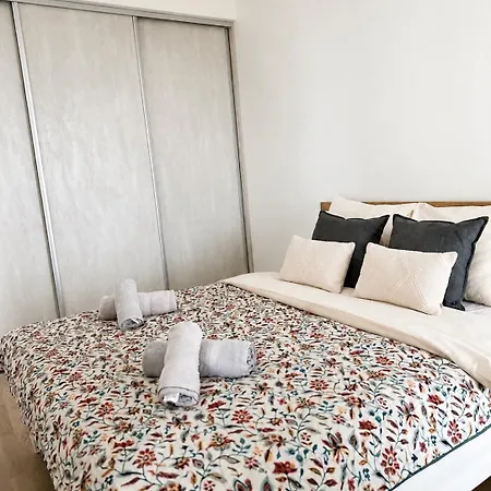 Chic Metropolis Free Parking Apartmán Bratislava