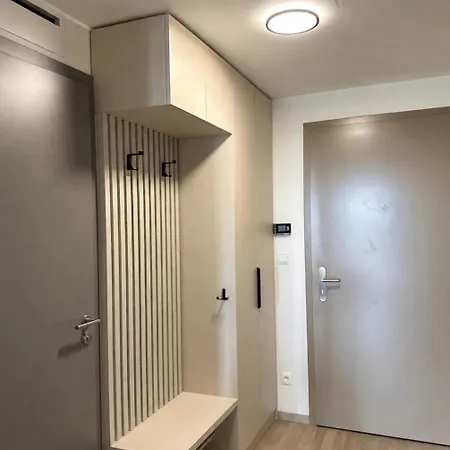 Chic Metropolis Free Parking Apartmán Bratislava